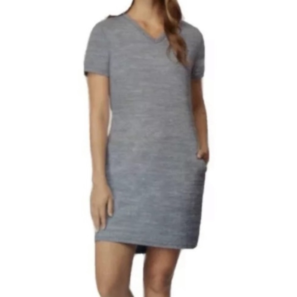 32 Degrees Cool v-neck dress Small